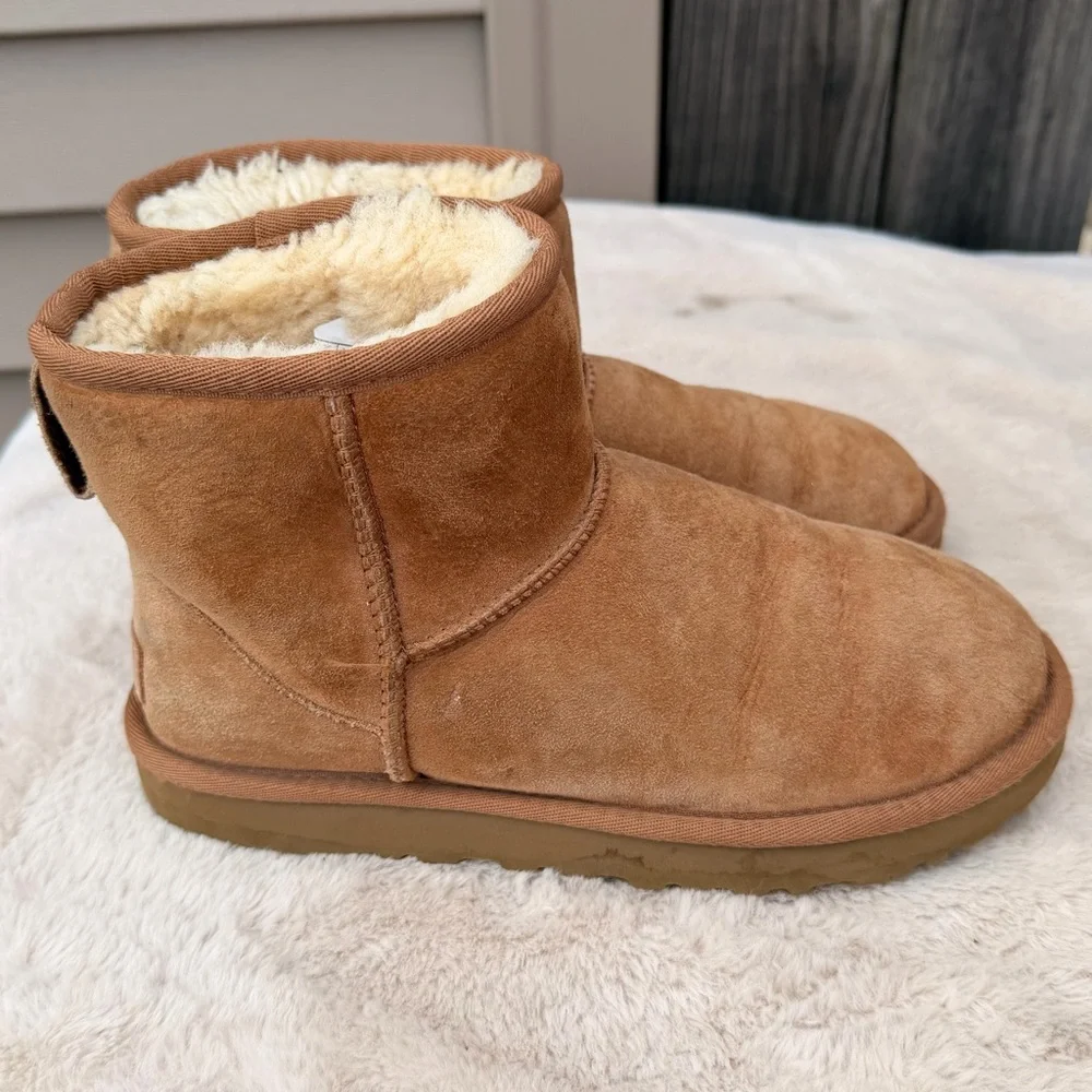 UGG Classic II Mini Boots - Primary Image Women's UGG Classic II Size 7